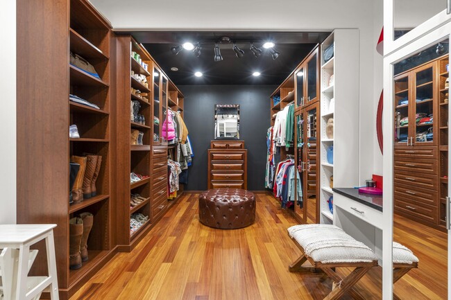 Building Photo - Guilford Gatehouse West