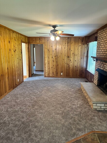 Building Photo - 2916 Windemere Cir
