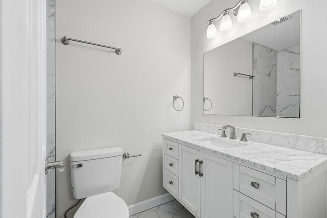 Building Photo - Section 8 Accepted! Beautiful Home in Largo - Spacious Backyard and Move-in ready! 3bed|2bath