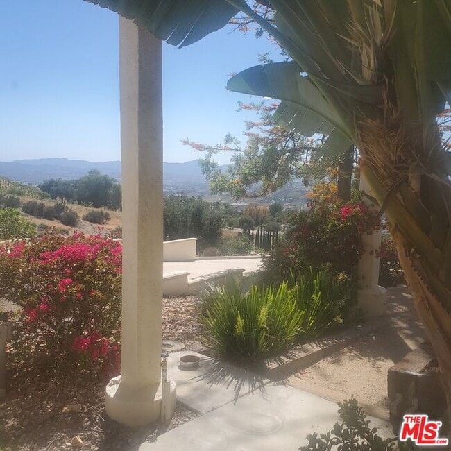 Building Photo - 42100 Parado Del Sol Dr