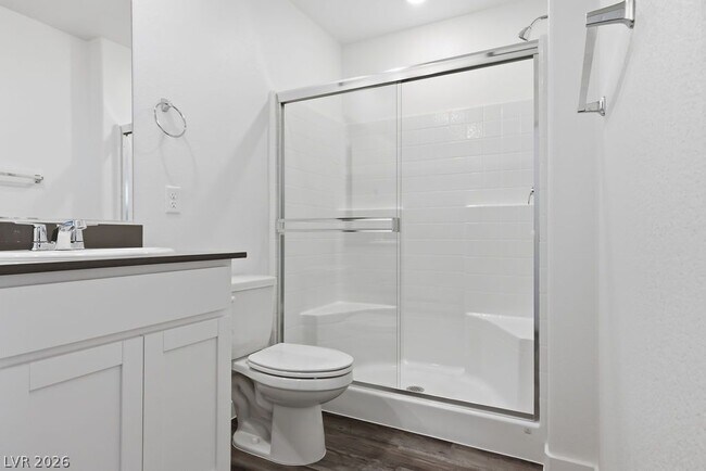 Building Photo - 482 Golden Myna Ave