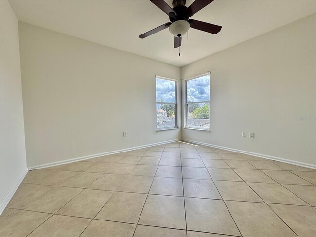 Building Photo - 8029 King Palm Cir