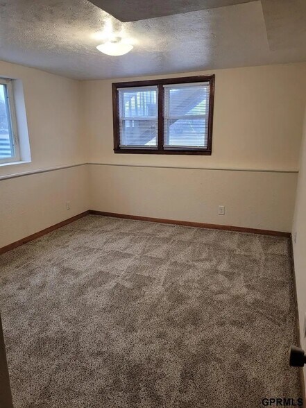 Building Photo - 910 Harrington Ave