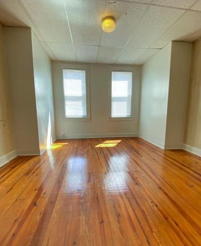 Building Photo - 529 N Kenwood Ave