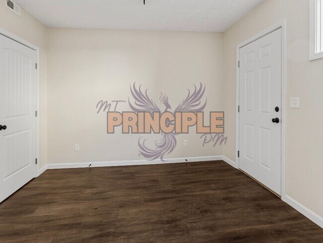 Building Photo - Park Street Tri-plex