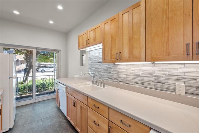 Building Photo - 4420 Harlanwood Dr