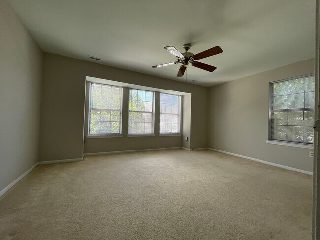 1st Floor Bedroom - 35 Summit Ct