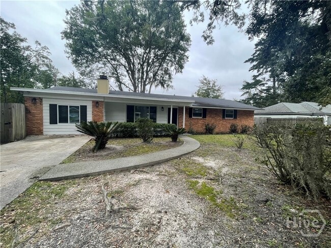 Primary Photo - 406 Briarcliff Cir