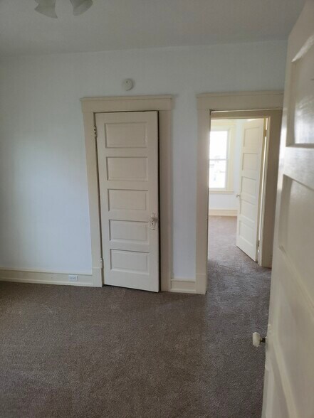 Building Photo - 764 Amherst St