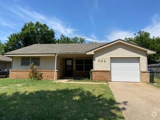 Building Photo - 828 N Berry Rd