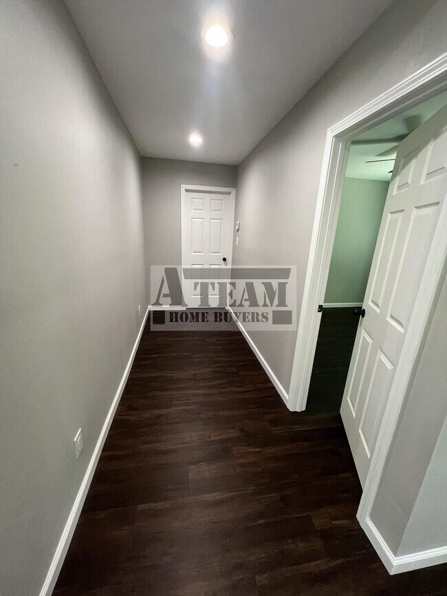 Building Photo - Remodeled 2 Bed 1 Bath in Mabank