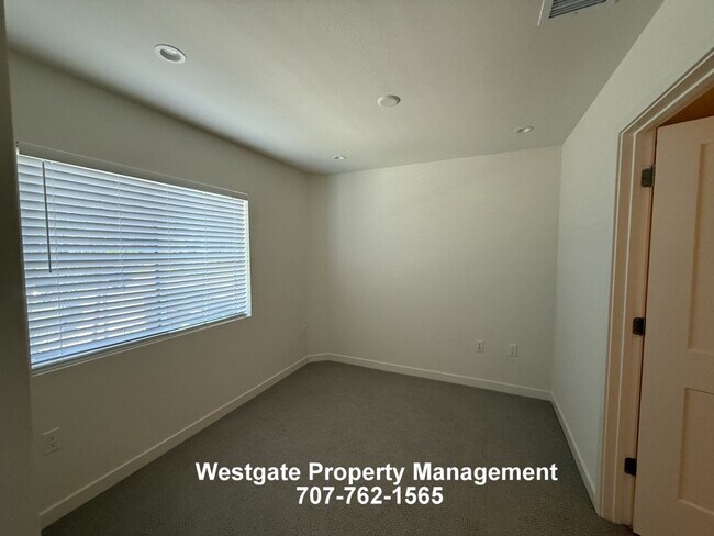 Building Photo - 209 Wellness Wy