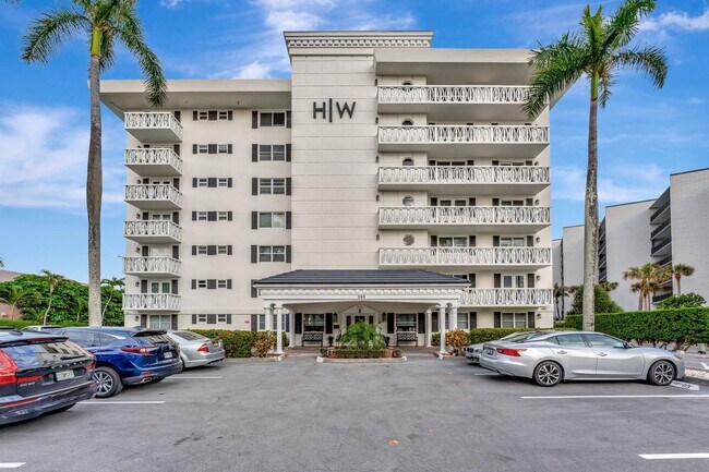 Building Photo - 1169 Hillsboro Mile