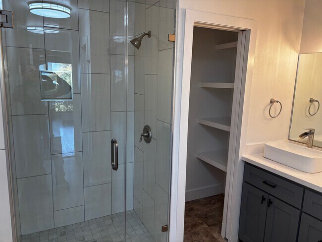 Building Photo - 377 Burke St