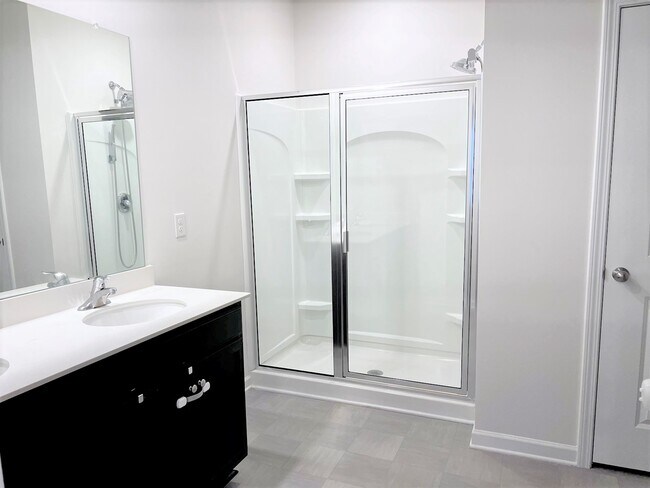 Building Photo - 110 Rogers Knoll Ln