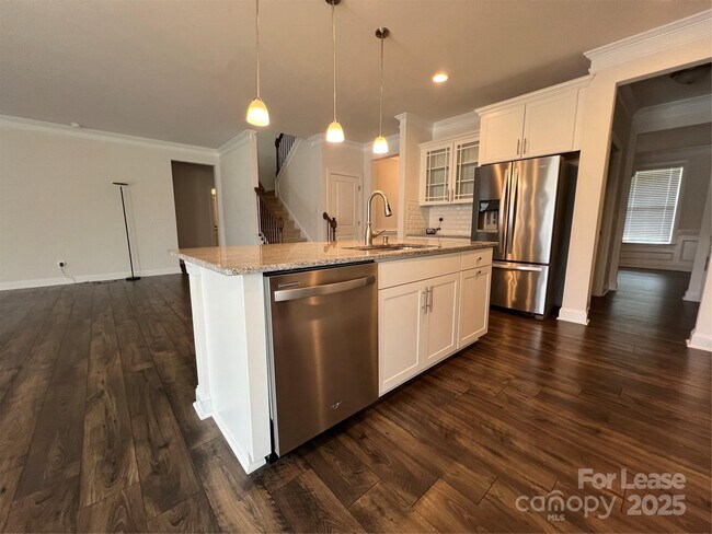 Building Photo - 196 Longleaf Dr