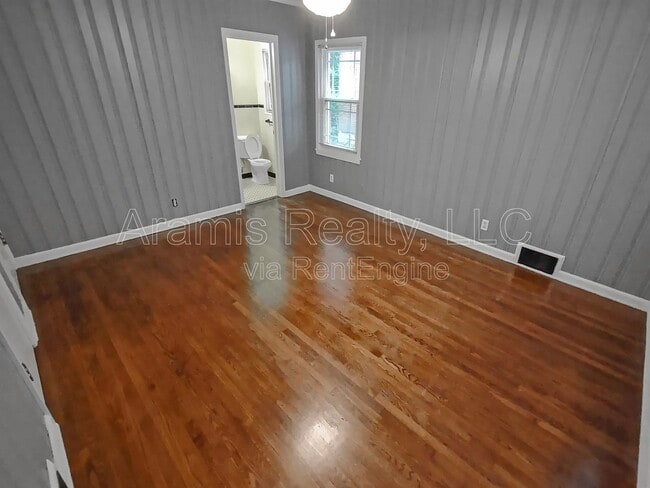 Building Photo - 1457 Clairmont Rd