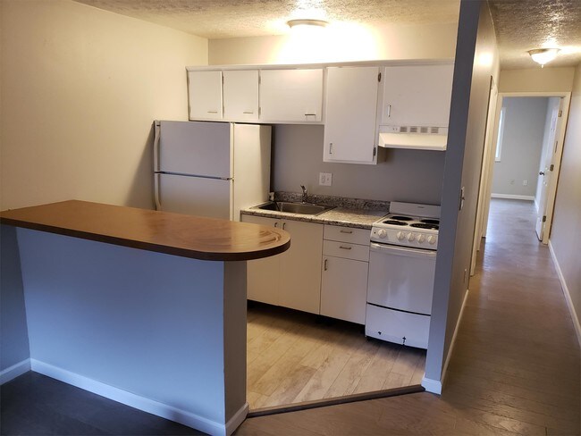 Building Photo - 621 De Votie Ave