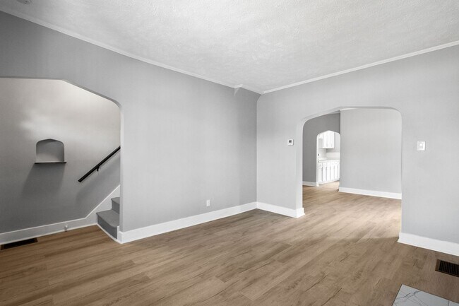 Building Photo - Stunning 2 bedroom home in Carrick available October 1st!