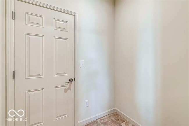 Building Photo - 5420 Laurel Crest Run