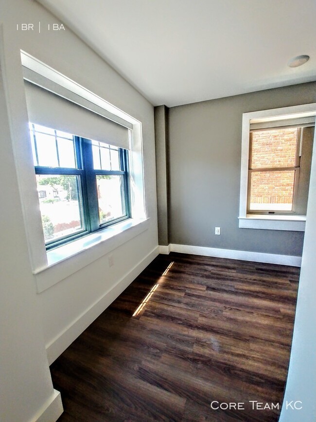 Building Photo - One bedroom at The Netherland