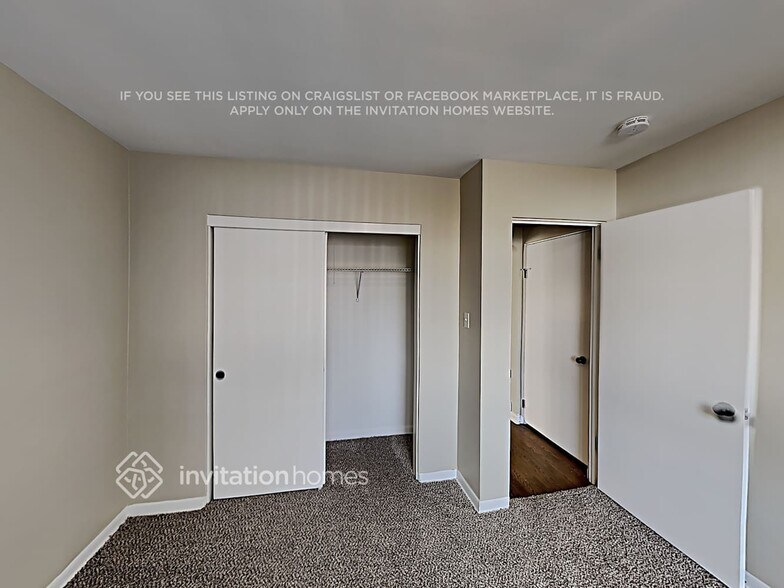 Building Photo - 9632 Mansfield Ave