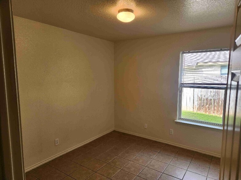 Building Photo - 221 Dale Earnhardt Dr