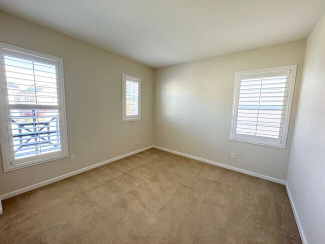 Building Photo - Perfect Shape Single Family Home in Dublin Hills
