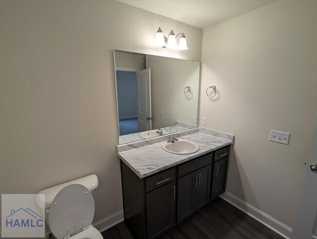 Building Photo - 732 Mill Creek Cir