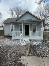 Building Photo - 1306 N Walnut St