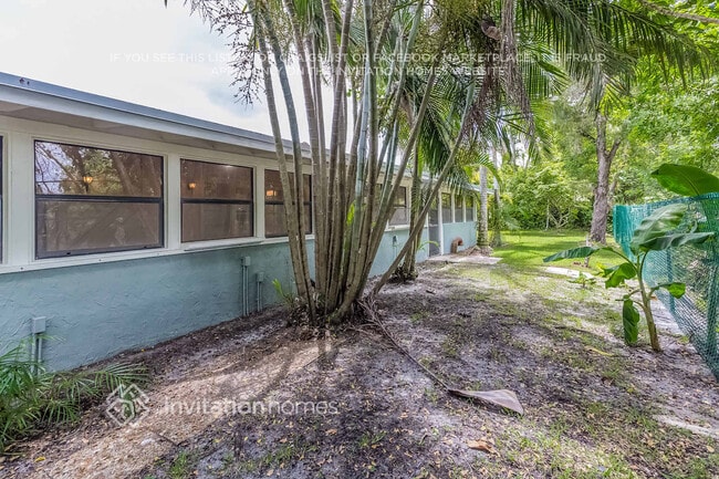 Building Photo - 9721 Carousel Cir N