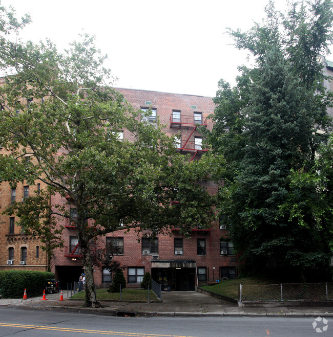 Building Photo - 83-34 Lefferts Blvd