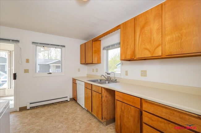 Building Photo - 2BD | 2BA Nestled on a Cul-De-Sac