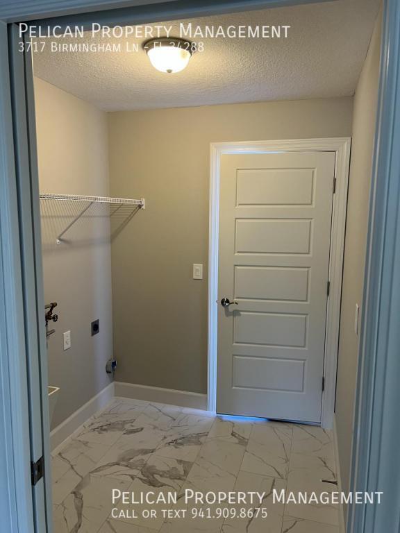 Building Photo - 3717 Birmingham Ln