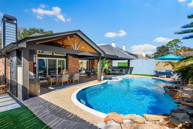 Building Photo - 13422 Parkchase Timber Dr