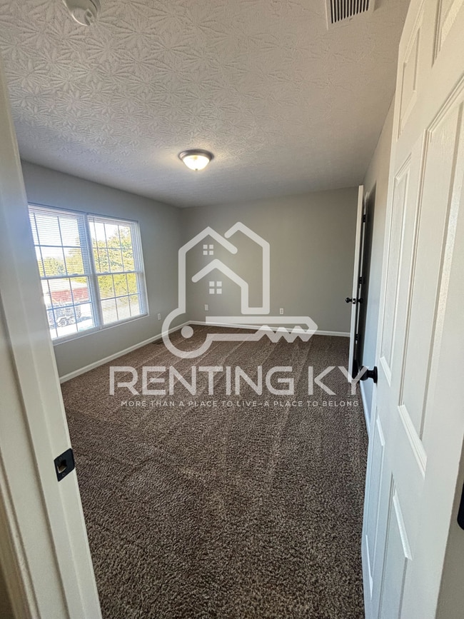 Building Photo - Newly Renovated 2-Bed, 1.5-Bath Townhome!