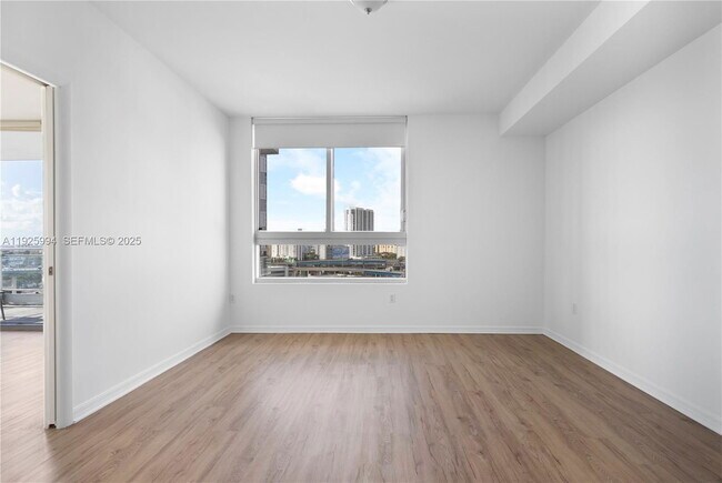 Building Photo - 90 SW 3rd St