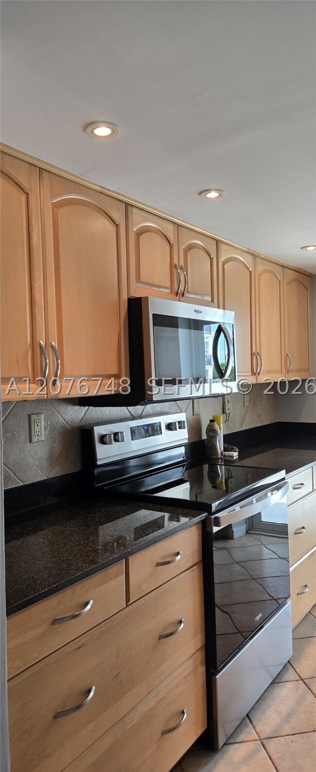 Building Photo - 2715 N Ocean Blvd