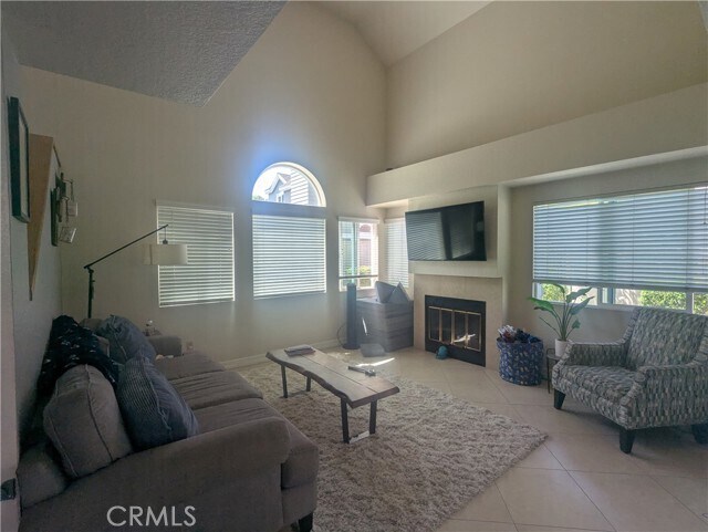 Building Photo - 28262 Glenbrook