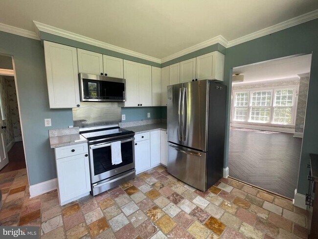 Building Photo - 38103 Homestead Farm Ln