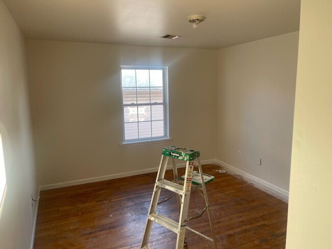 Bedroom 1 - 34 Crawford St