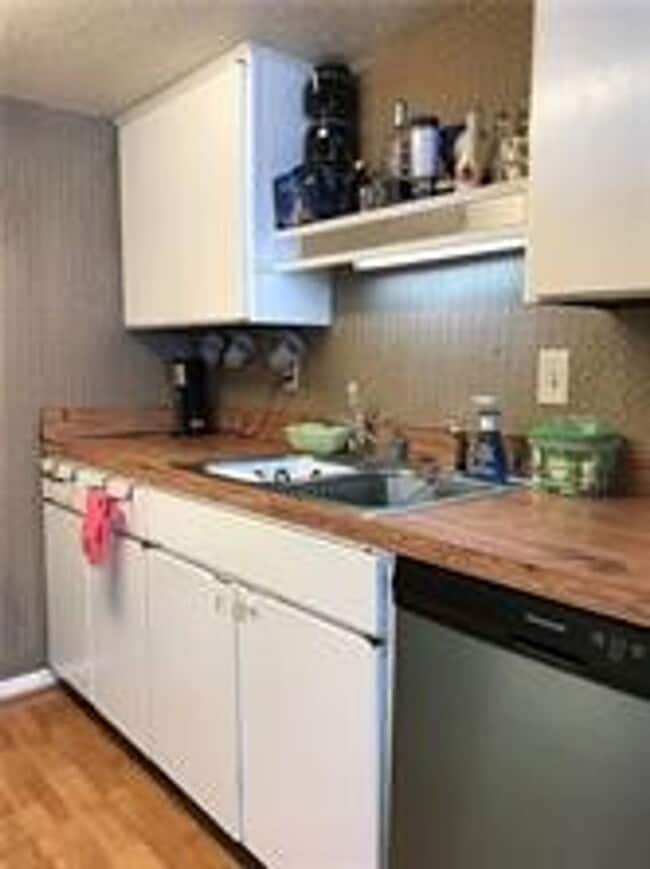 Building Photo - 1800 Lavaca St