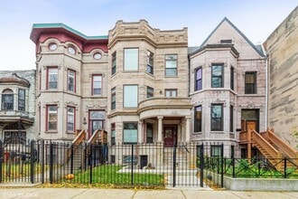 Building Photo - 3549 S King Dr