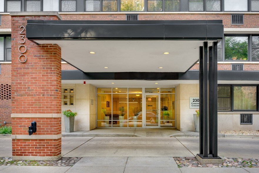 Building Photo - 2300 N Commonwealth Ave