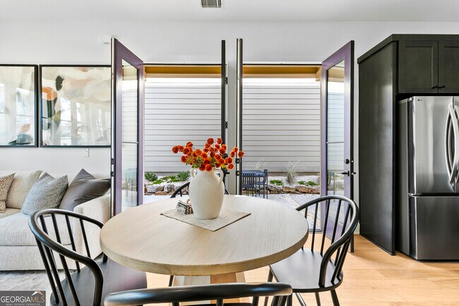 Building Photo - 245 Rolison Wy