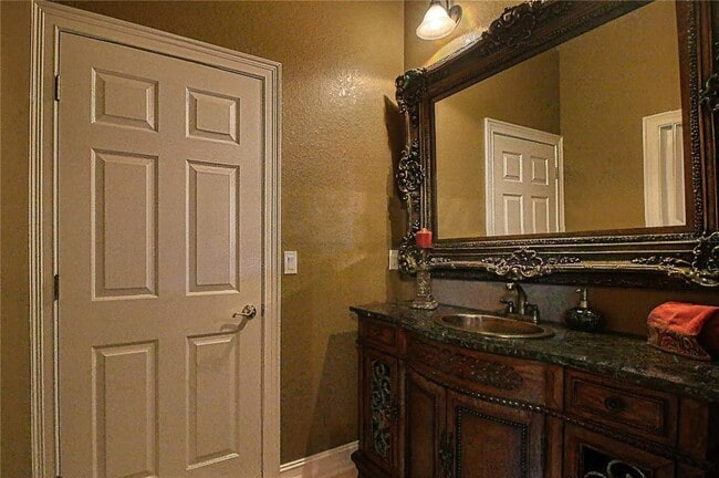 Building Photo - 110 Portofino Dr