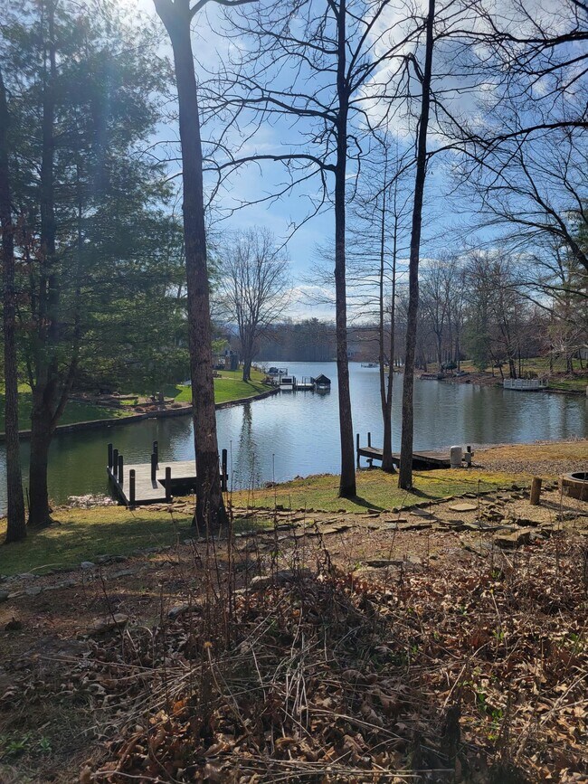 Building Photo - 116 Knollwood Ln