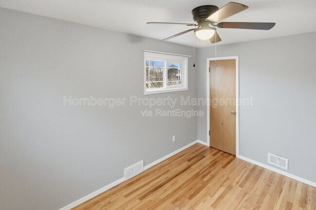 Building Photo - 612 E Walton Ave