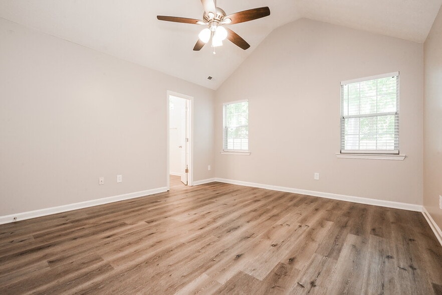 Building Photo - 642 Beaver Run Trce