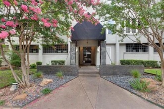 Building Photo - 4104 N Hall St